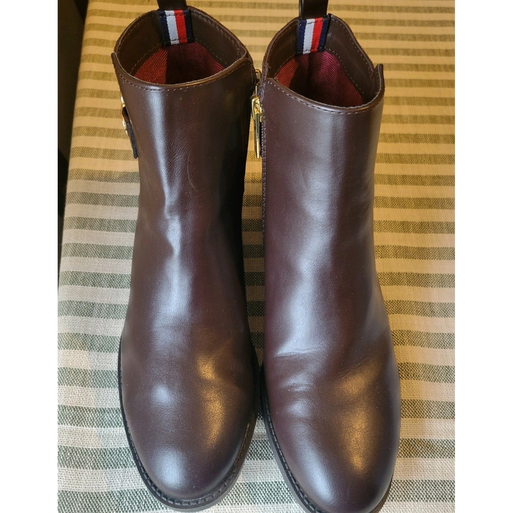 Tommy Hilfiger Women Sz 7 Twinella Black Faux Leather Suede Ankle Boots Side Zip - Picture 3 of 9